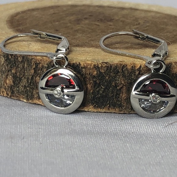 Pokémon Poke Ball earrings - Picture 6 of 10